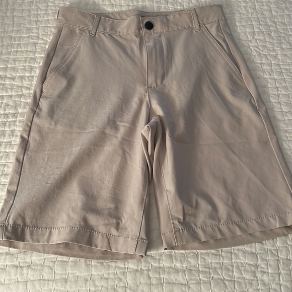 🌿Old navy boys 14 slim performance fabric uniform khakis, light stone🌿 - Picture 4 of 5